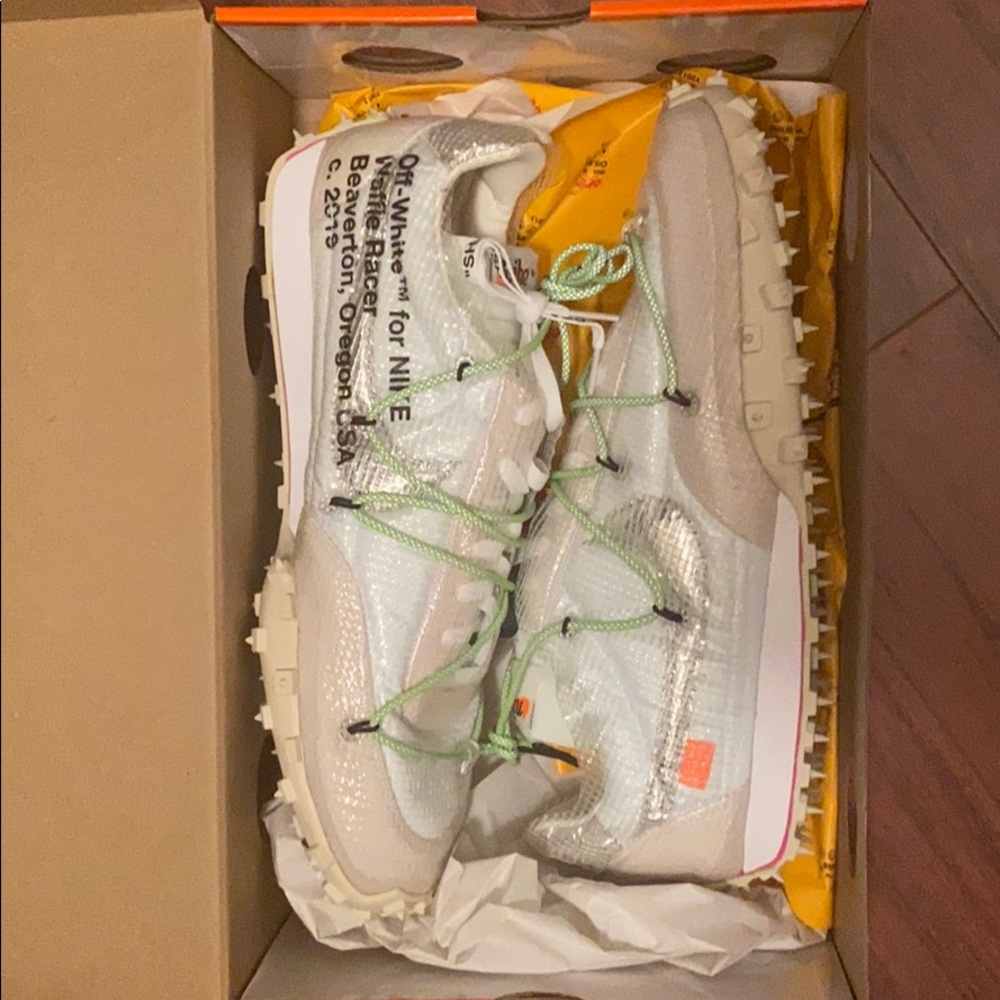 Brand New Off White Baby Blue Nike - Gem